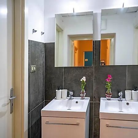 فندق مبيت وإفطار Mada نابولي